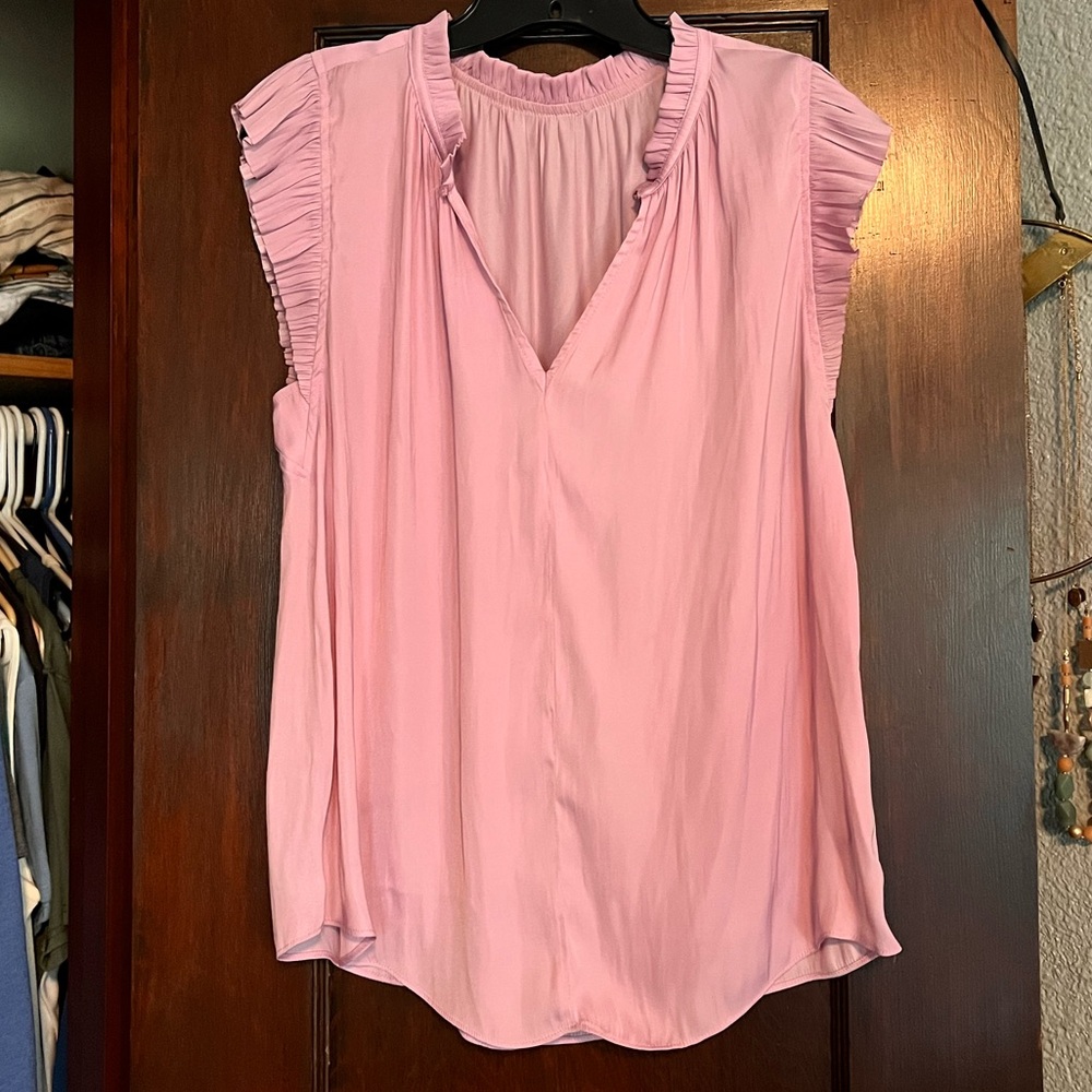 Silky Boutique Blouse. Size Medium. Loose fit.